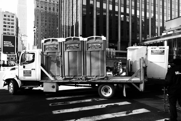Best Porta potty rental near me  in Centerton, AR